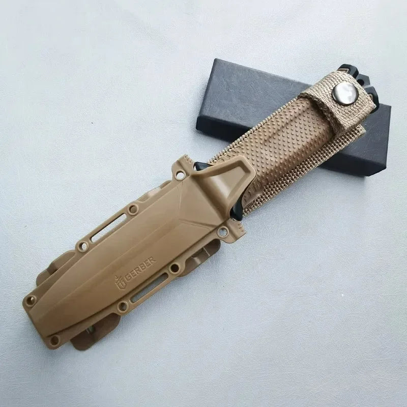 Fashion Stainless Steel Outdoor Survival Knife Portable Camping Pocket Knife Military Tactical Knives for Self Defense Hiking